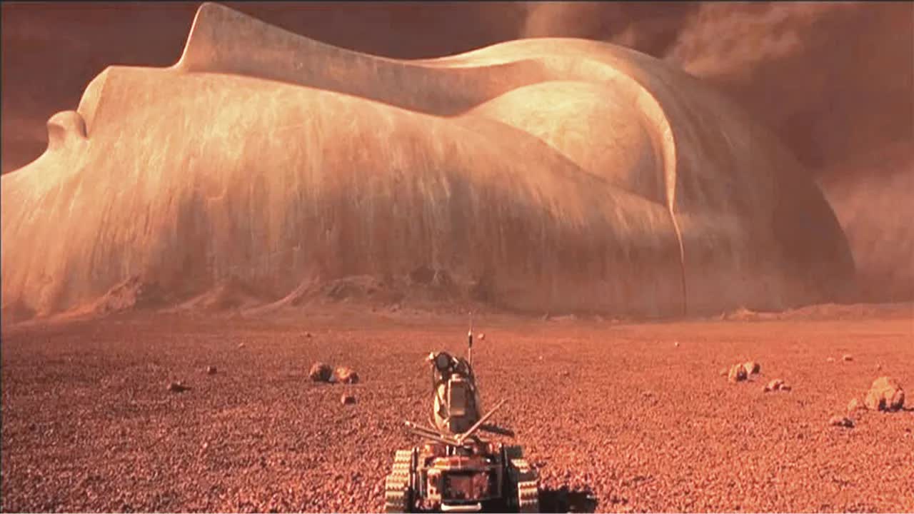 美国在火星表面发现一个大人脸，宇航员冒死登陆，解开了困扰人类千年的谜题！
