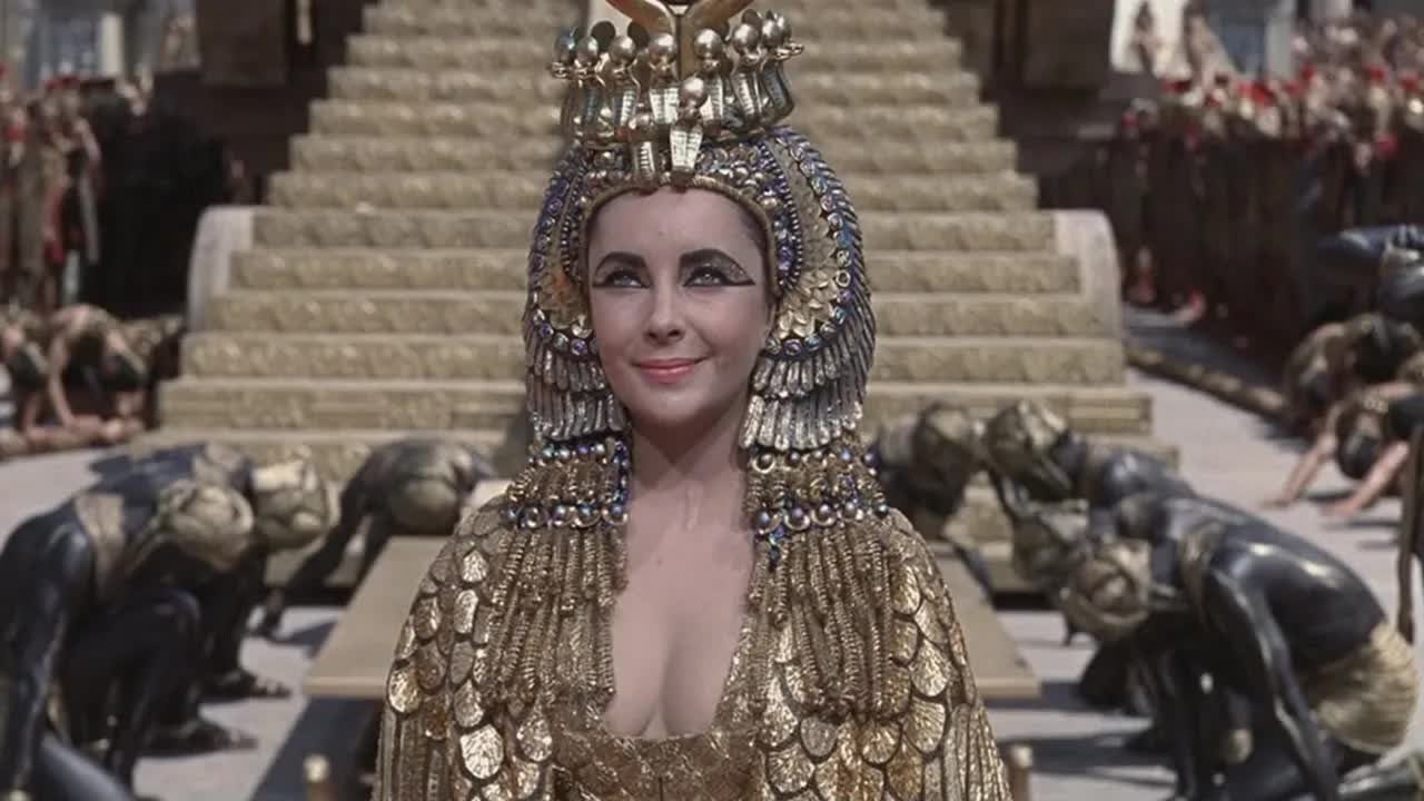 此片当年差点让20世纪福克斯破产《埃及艳后》一部无与伦比的好莱坞大片