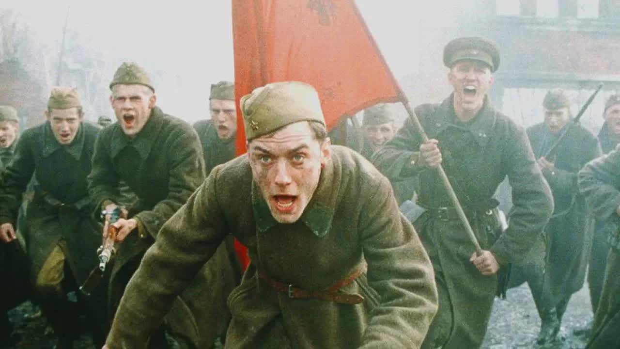 纳粹德国集结200万大军进攻，300万苏联红军浴血奋战，真实再现残酷二战！《兵临城下》